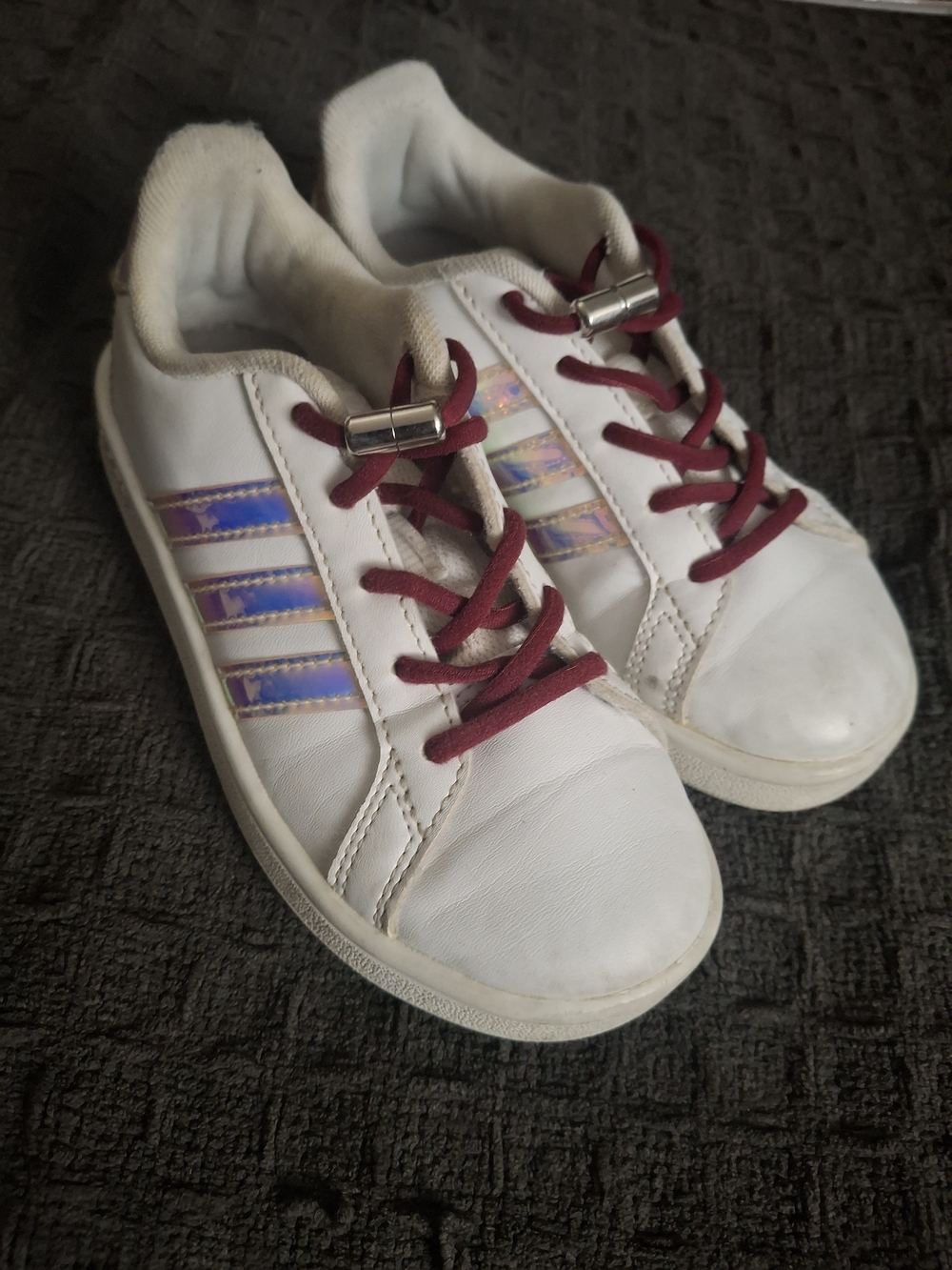 adidas White Kids Sneakers with Holographic Stripes and Burgundy Laces